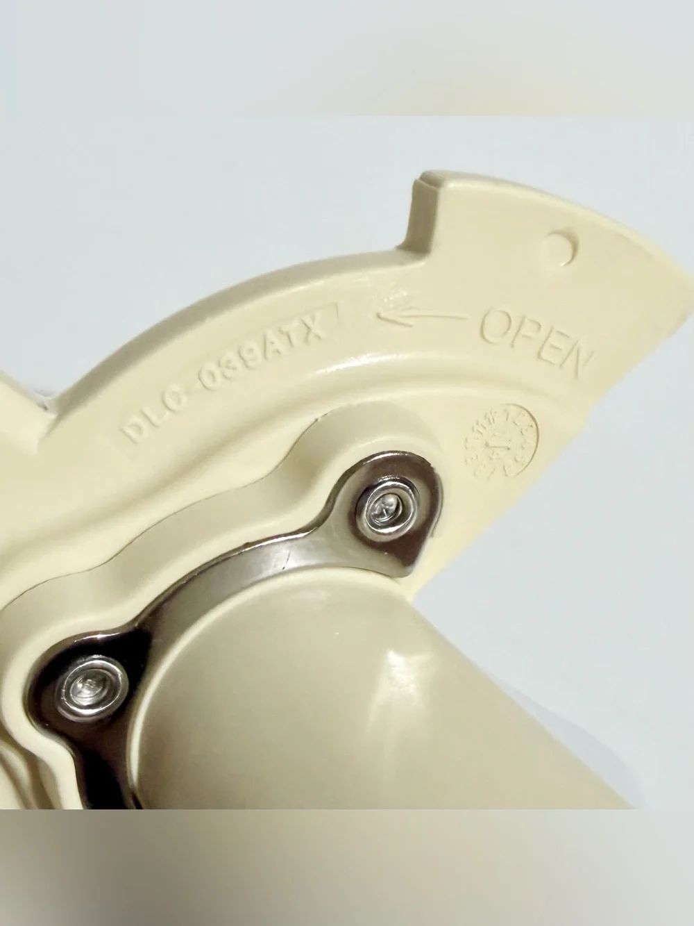 Lot 3 Cuisinart DLC-044TX 4mm Slice DLC-037TX Shred Disc DLC-039TX Stem  DFP-14